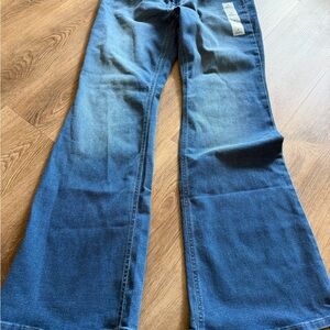 Old Navy Women's Wow Flare Jeans 6